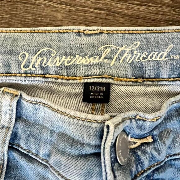 Universal Thread Women's Jeans - Picture 4 of 7